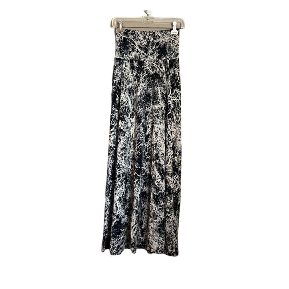 3 for $30! Patterned maxi skirt